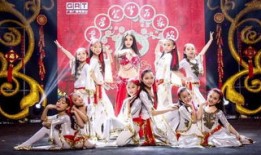短剧【天降小福星，欢喜过大年（60集）】介绍